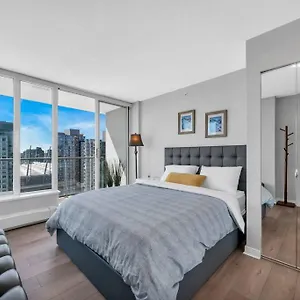  Apartment Spacious Dt 2-bdr High-rise With View, Pool, Gym Canada